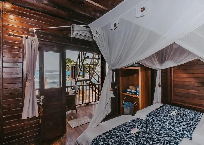 Dream Huts 4*